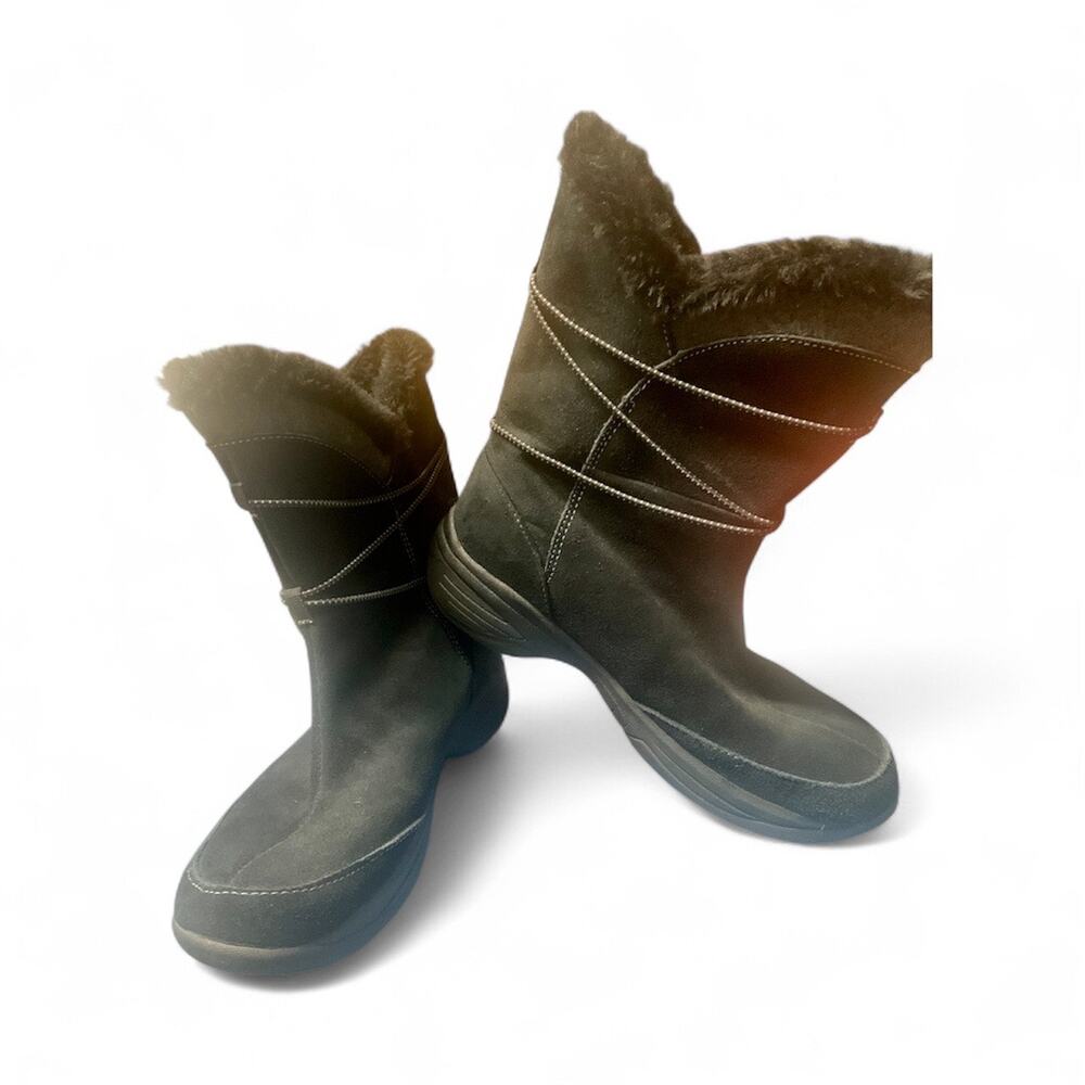 Croft & Barrow Women's Boots Size 7.5 - Stylish and Comfortable Footwear